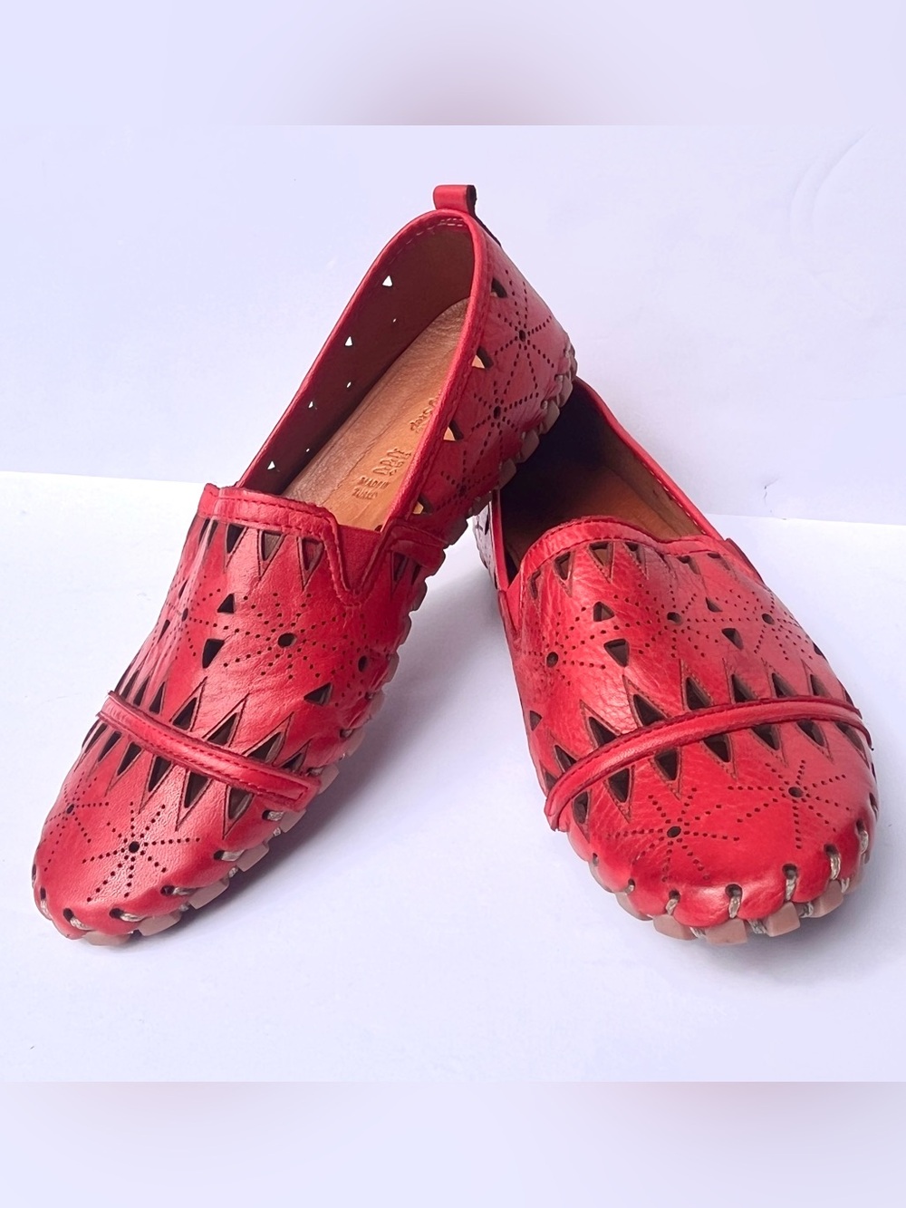 Spring Step Fusaro Leather Slip On Flats Cutout Loafers Sz 38 7.5 8 Red Shoes